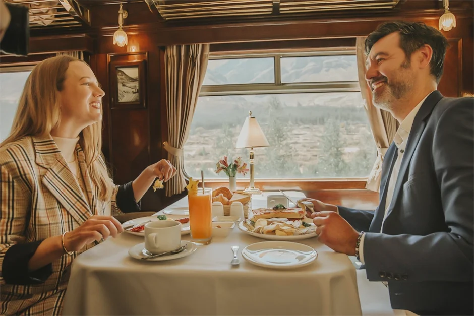 PeruRail-Titicaca-galeria-15-e1724703645171 Med toget over højsletten fra Cusco til Puno.