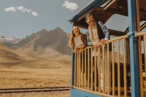 Med toget over højsletten fra Cusco til Puno.