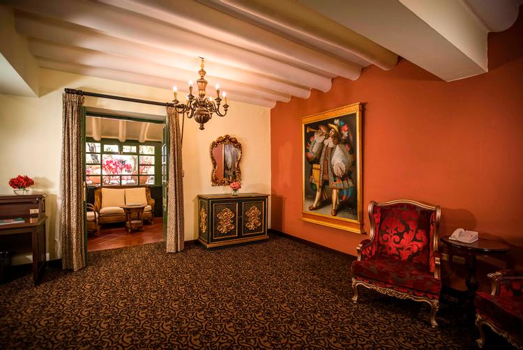 aranwa-sacred-valley-suite-colonial-08 Suite på Standard Room på Aranwa Cusco Boutique Hotel.