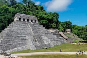 Palenque omfatter flere end 500 bygninger på et 15 Km² stort område.